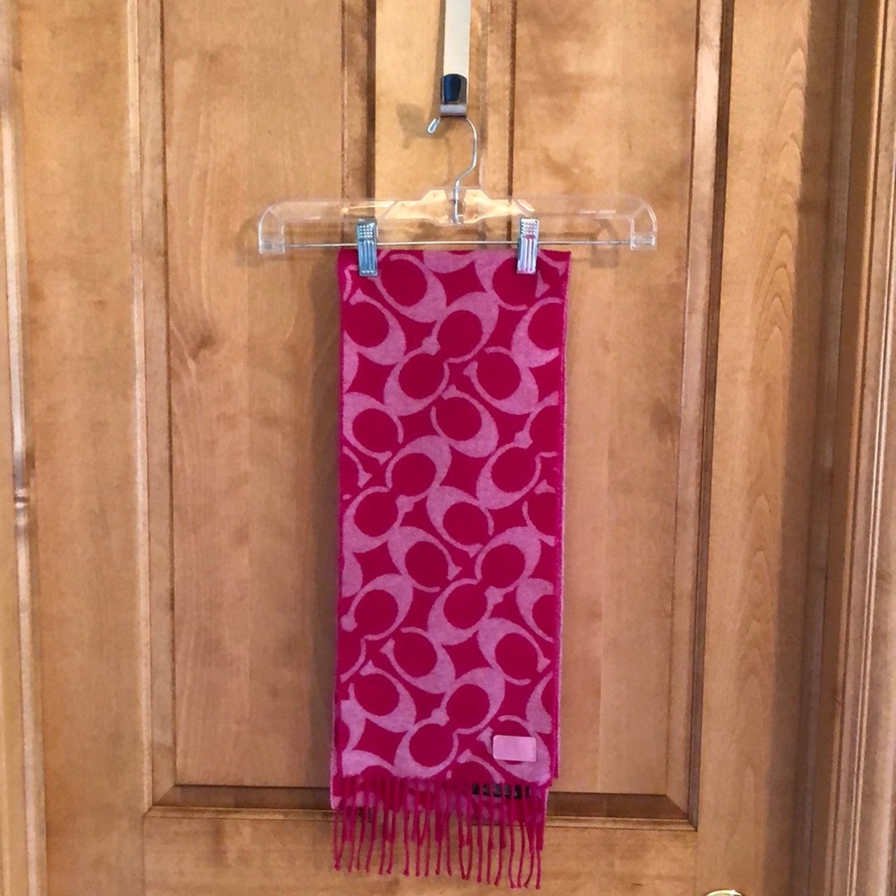 Coach Merino wool scarf Mint condition Pink reversible